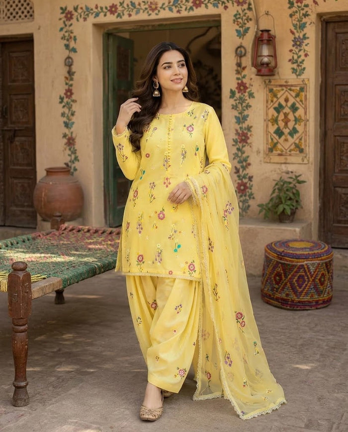 Indian Boti 3 Piece Winter Collection – Dhanak Air Jet Embroidered Suit | Code 001