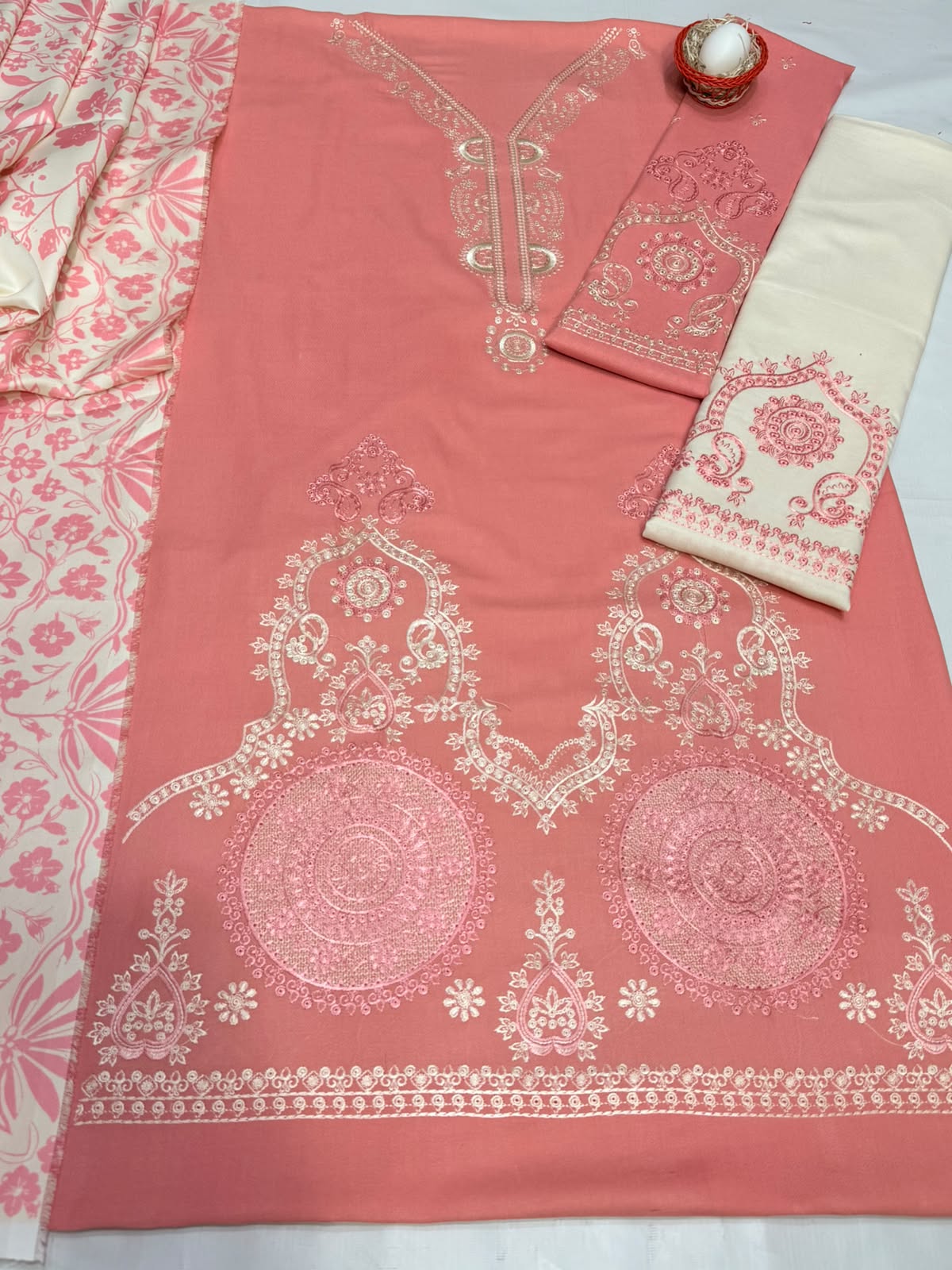 Mohagni 9063 – Winter 3 Piece Embroidered Collection
