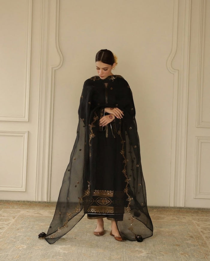 DYOT – Do Your Own Thing | 3-Piece Embroidered Dhanak Suit – Winter Collection 2026/27 (NF 1333)