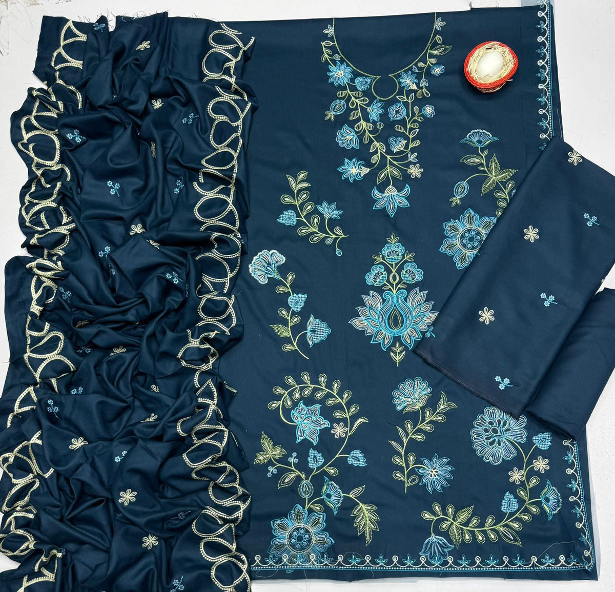 Zaib 6186 – Winter 3 Piece Full Heavy Embroidered Collection