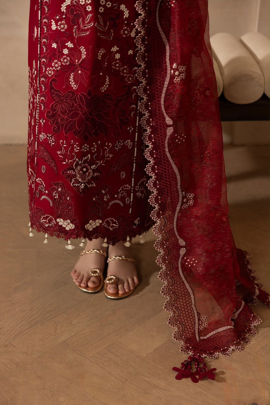 Mehimal 9027 – Premium Dhanak Embroidered 3-Piece Winter Suit