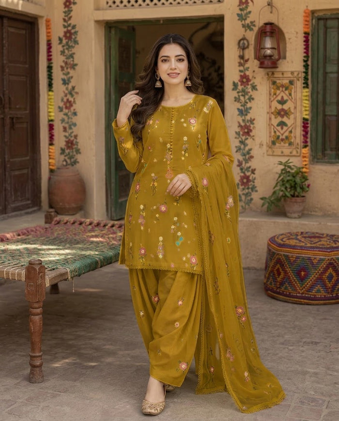Indian Boti 3 Piece Winter Collection – Dhanak Air Jet Embroidered Suit | Code 001